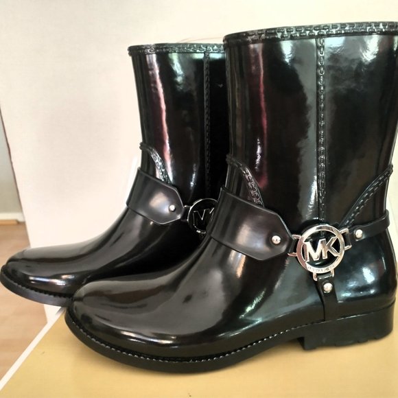 NIB MICHAEL KORS BLACK RAIN BOOTIE SIZE 8M - Picture 6 of 14